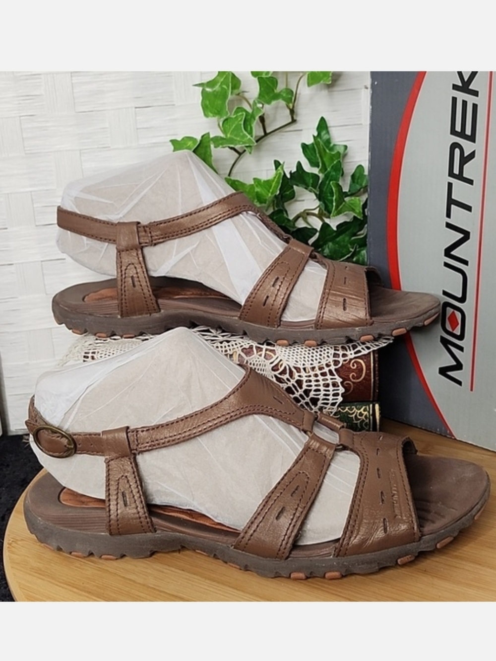 👉*MOUNTREK* "REMOTE DUNE" LEATHER SANDALS H8072 ~SLIP RESISTANT DESIGN ~SIZE 9